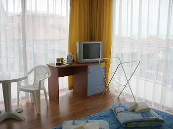 Отель Aquamarine 3*